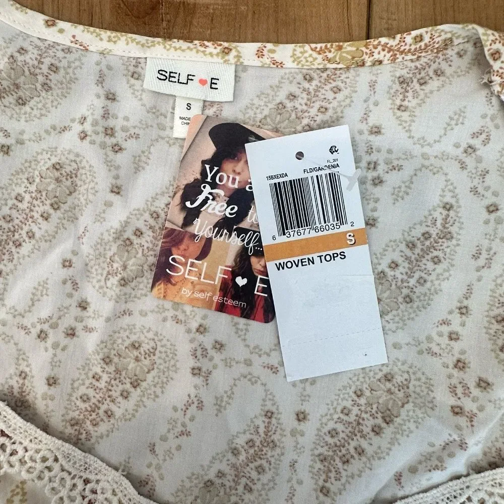 NWT Self Esteem Short Sleeve Tie-Front Top Petal Sleeve Cream/Tan Small